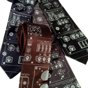 NASA Space Shuttle Tie. Space Program men's necktie. Nerd wedding, Rocket Scientist gift, Father's Day gift, physics, science teacher gift