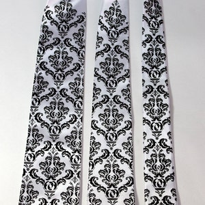 Damask Tie. Classic filigree wedding necktie. Elegant black and white damask groom's tie. Wedding ties floral, tie for groomsmen, best man black on white