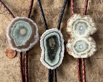 Green Amethyst Bolo Tie. Natural Prasiolite Stalactite Bola. Mossy Large Stone Slice Western Tie, cowboy fashion, southwest wedding