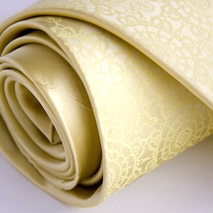 Buttercream silk tie. Butter pale yellow necktie. Lace doily print men&#39;s tie, groomsmen ties yellow, light yellow wedding, wedding tie dad