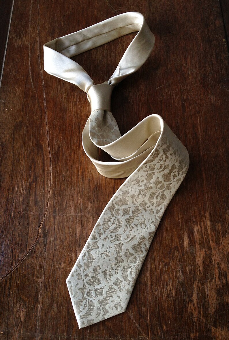 mens lace tie