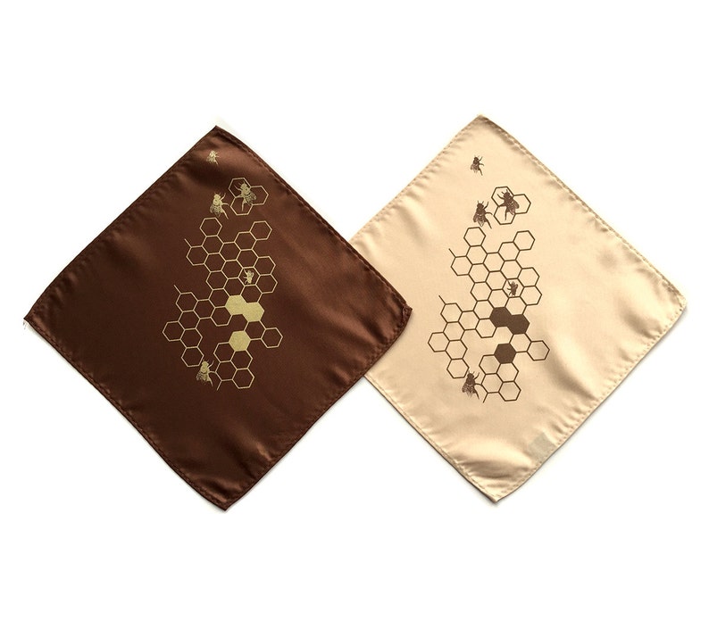 Bienentasche quadratisch, BienenstockTasche quadratisch. Honigbienen, Bienengeschenke, Honigwaben Herren hanky. Bienenzucht, Bienenhaus Geschenk, Bienenmotiv Hochzeit Bild 5