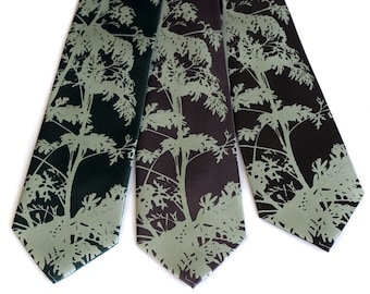 Wormwood Plant Tie, Absinthe Men's Necktie. Herb garden, Botanical print, leaf design. Green Fairy, goth wedding tie for groom and groomsmen
