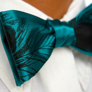 Peacock Feather, self tie bow tie. Teal green & more, matching wedding bow tie. Peacock, art nouveau wedding. Customizable colors, for groom