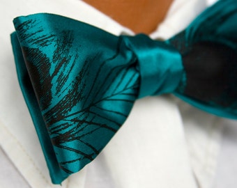 Peacock Feather, self tie bow tie. Teal green & more, matching wedding bow tie. Peacock, art nouveau wedding. Customizable colors, for groom