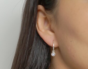 Boucles d’oreilles en pierre de lune sterling (Valais) // Cadeaux pour elle // Boucles d’oreilles faites à la main // Bijoux minimalistes