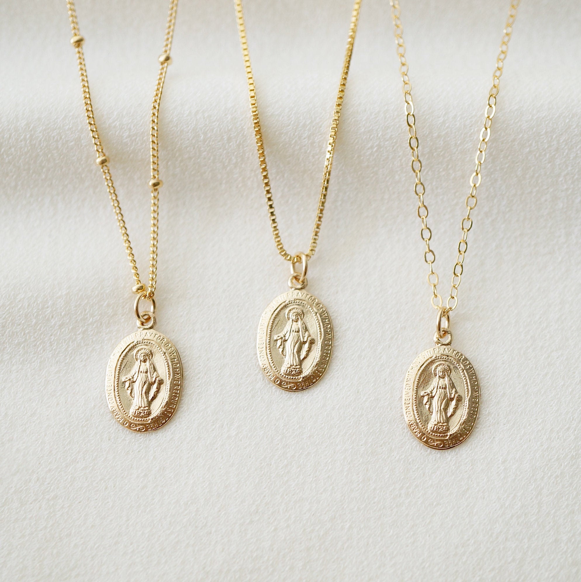 14 K Gold filled Virgin Mary Charm, Tiny 14 20 Gold Miraculous Madonna  Bracelet Charms #2157, Minimalist Rosary Chain Necklace - 1 Pc Small Round