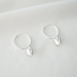 Tiny Silver Hearts on Silver Hoop Earrings Coeur // Gifts for her // Minimalist jewelry // Heart Jewelry image 2