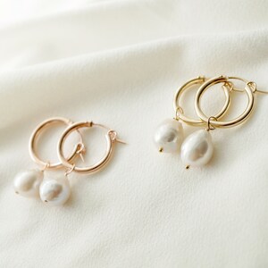 Baroque Pearl Rose Gold Hoop Earrings claudette // Bridal - Etsy