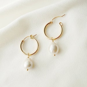 Baroque Pearl Rose Gold Hoop Earrings claudette // Bridal - Etsy