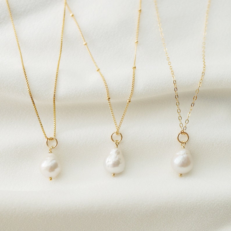 Baroque Pearl Gold Necklace estelle // 14K Gold Filled - Etsy