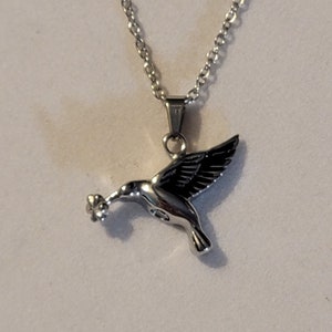 Silver Hummingbird Cremation Urn Necklace: Stainless Steel Memorial Jewelry