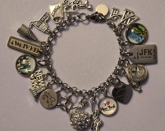 Silver New York Charm Bracelet: Stainless Steel Chain, City Souvenir