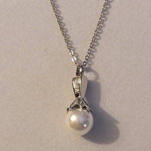 Silver Pearl Cremation Urn Necklace: Ash Memorial Jewelry