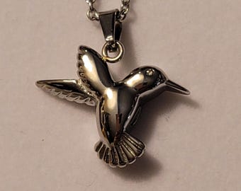 Collar de urna de cremación de colibrí de plata: joyería conmemorativa de acero inoxidable para cenizas.