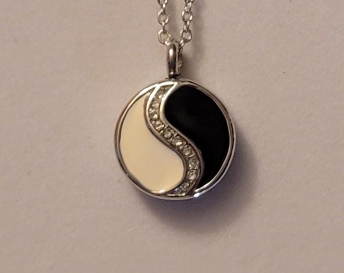 Silver Yin Yang Cremation Urn Necklace, Cremation Jewelry, Cremation Necklace, For Human Remains, Necklace For Ashes,  Ying Yang Urn, Gift