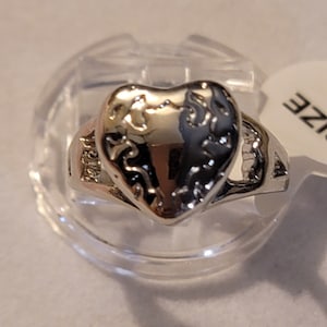 Silver Etched Heart Urn Ring, Cremation Jewelry, Cremation Ring, For Ashes, Holds Human Remains, Ring, Memorial Jewelry, Gift