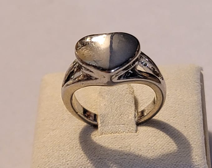Silver Stainless Steel Heart Urn Ring, Cremation Jewelry, Cremation Ring, For Ashes, Holds Human Remains, Ring, Memorial Jewelry, Gift