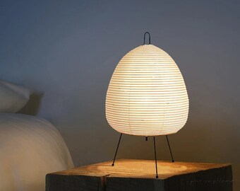 Lampe de table unique Akari, design japonais, Wabi-sabi Yong | Lampe en papier de riz Lampe de bureau Lampe de décoration pour la maison Lampe veilleuse pour salon