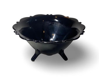 Vintage 1930s Art Deco 3-Footed Black Amethyst Serving Bowl from the L.E. Smith Glass Co. in the "Mount Pleasant" Pattern.