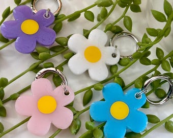Daisy Pet ID Tag: Personalized Resin Flower Collar Charm