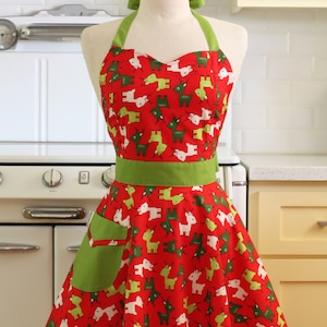 Retro Full Apron Christmas Deer BELLA Sweetheart Neckline image 1