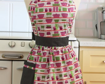 Retro Apron Green and Purple Dishes on White CHLOE