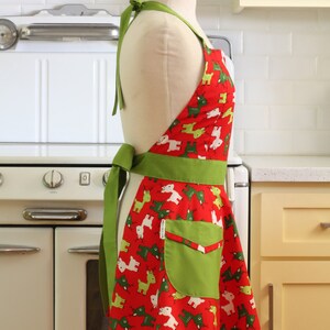 Retro Full Apron Christmas Deer BELLA Sweetheart Neckline image 2