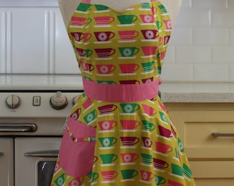 Retro Apron Cups on Lime - BELLA