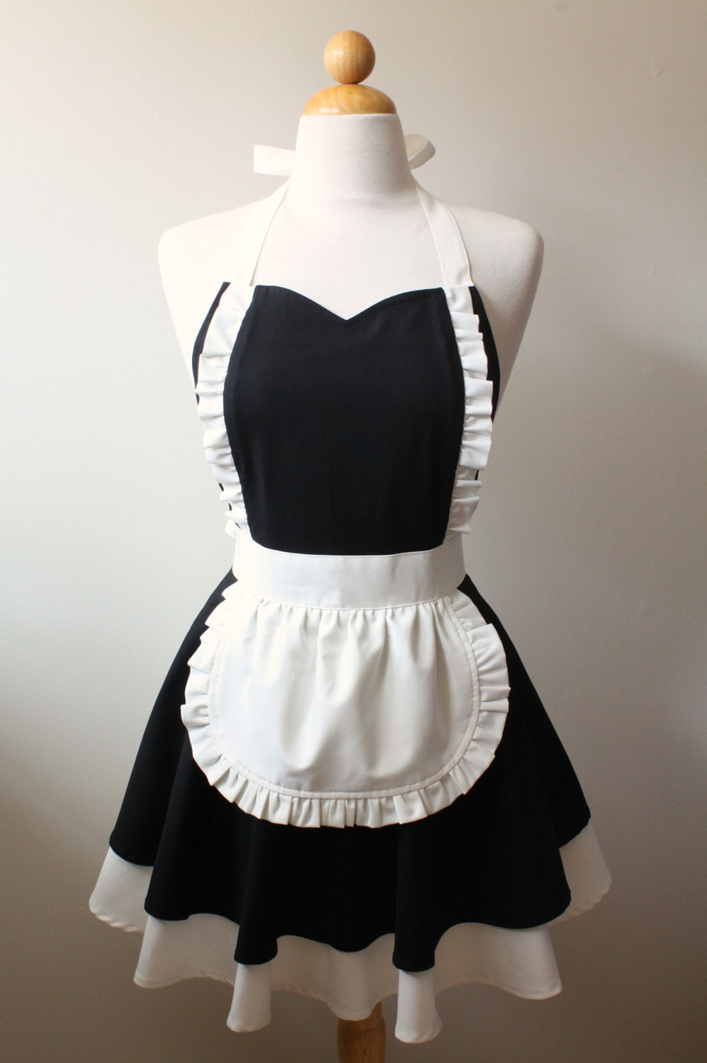 Maid apron deals