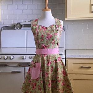 The MAGGIE Pink Floral on Green Vintage Inspired Full Apron image 1