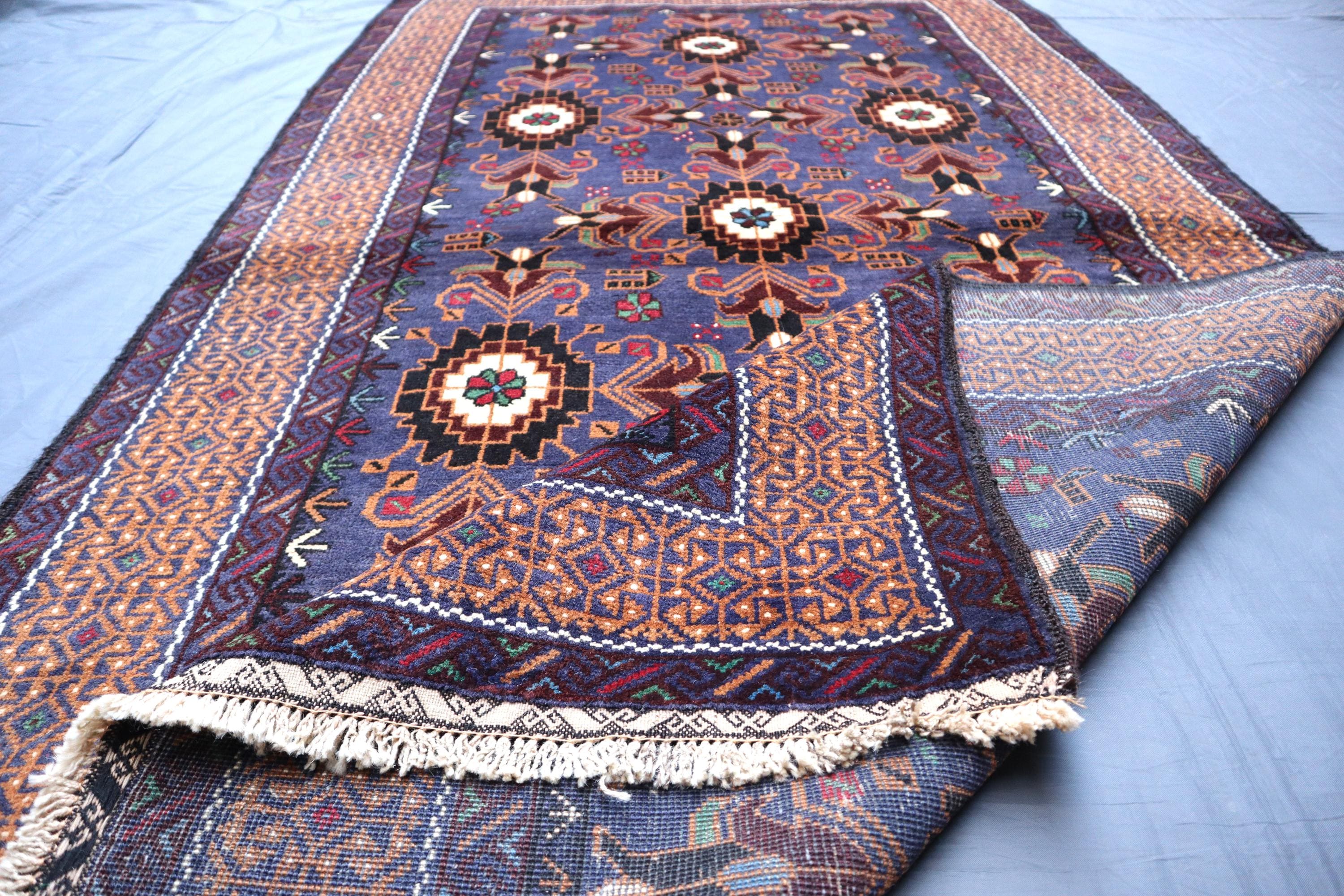 ハンドメイドのアフガニスタン・バルーチ・ラグ：4x7インチの