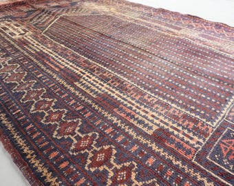 Vintage Afghan Prayer Rug: Hand-Knotted Wool, Oriental Design, 2.9x4.7 Ft
