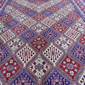 Handgeknüpfter turkmenischer Teppich