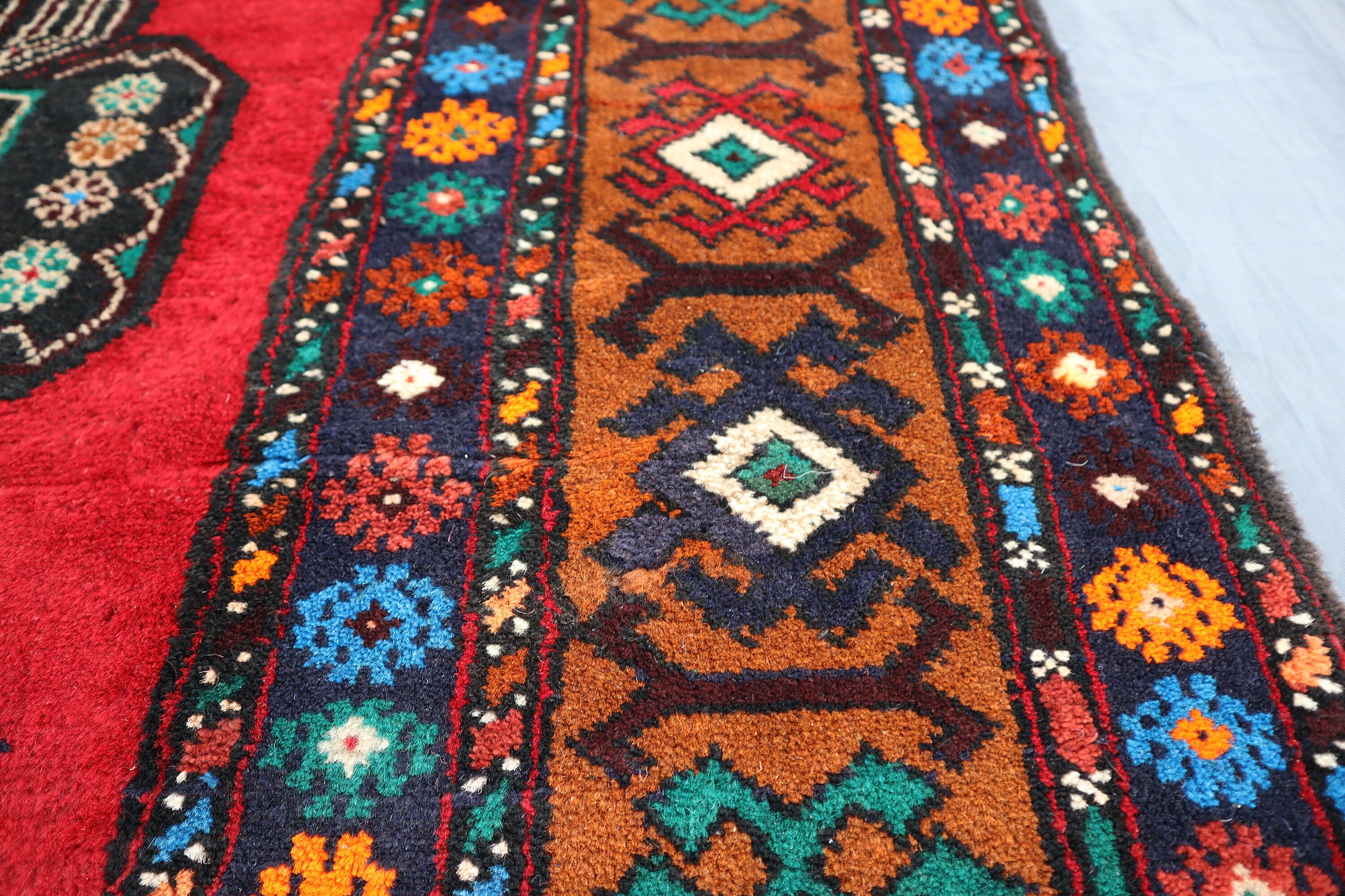 バルーチ　手織りラグ　アフガニスタン製 アフガニスタン・バルーチ 1970s | 手織り絨毯 - vintagecarpet