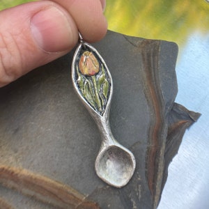 Fine Pewter Painted Tulip Love Spoon Pendant