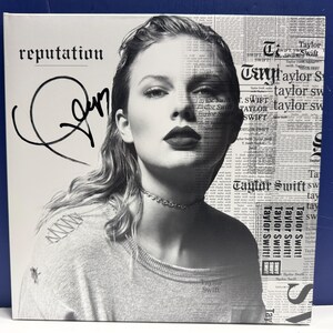 Taylor swift  reputation 直筆サイン il_300x300.7342321154_5kae.jpg