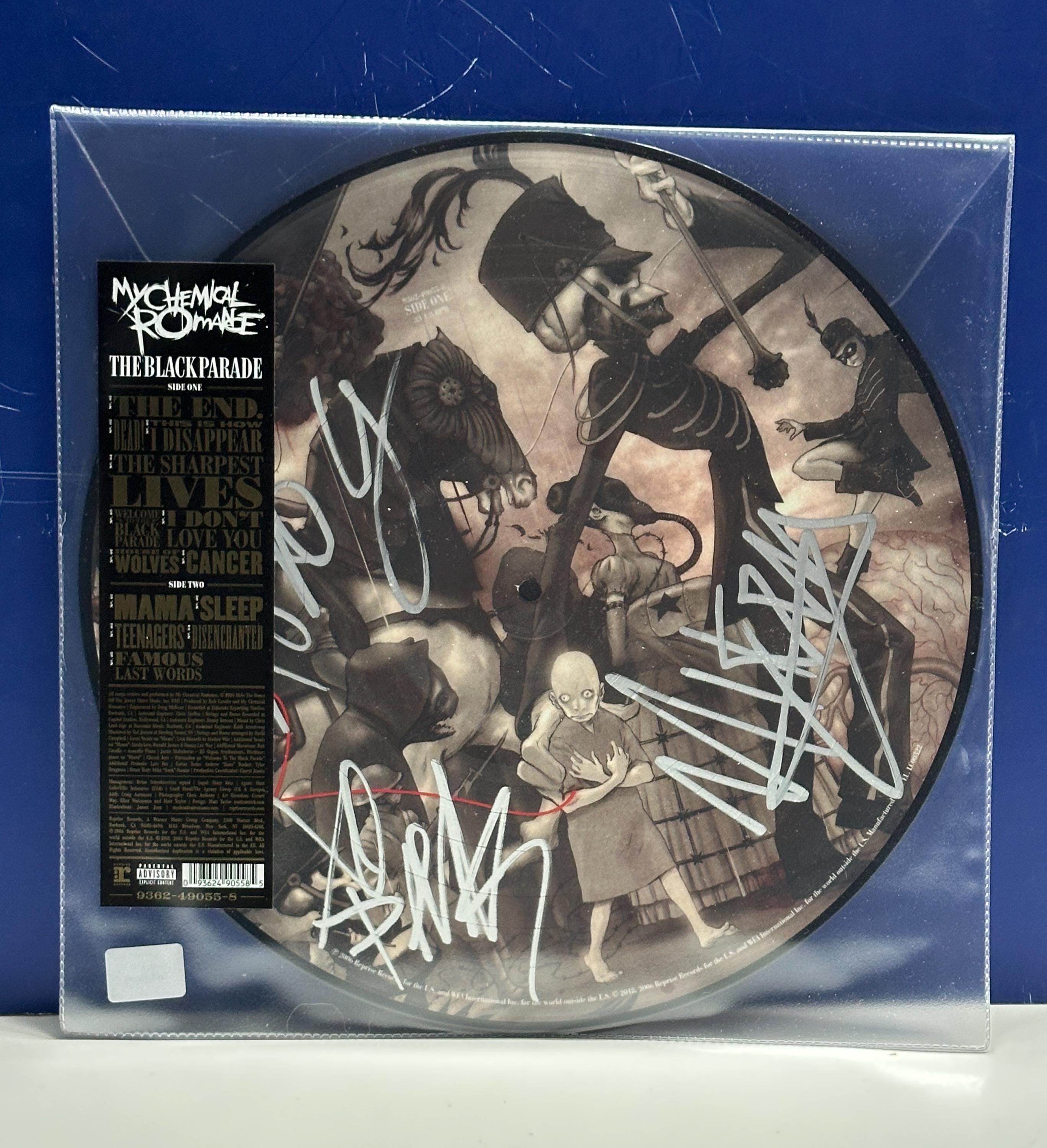 My Chemical Romance - the Black Parade - New Signed by Gerard Way