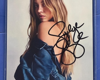 シドニー・スウィーニー直筆サイン入り8x10写真（第三者機関による認証