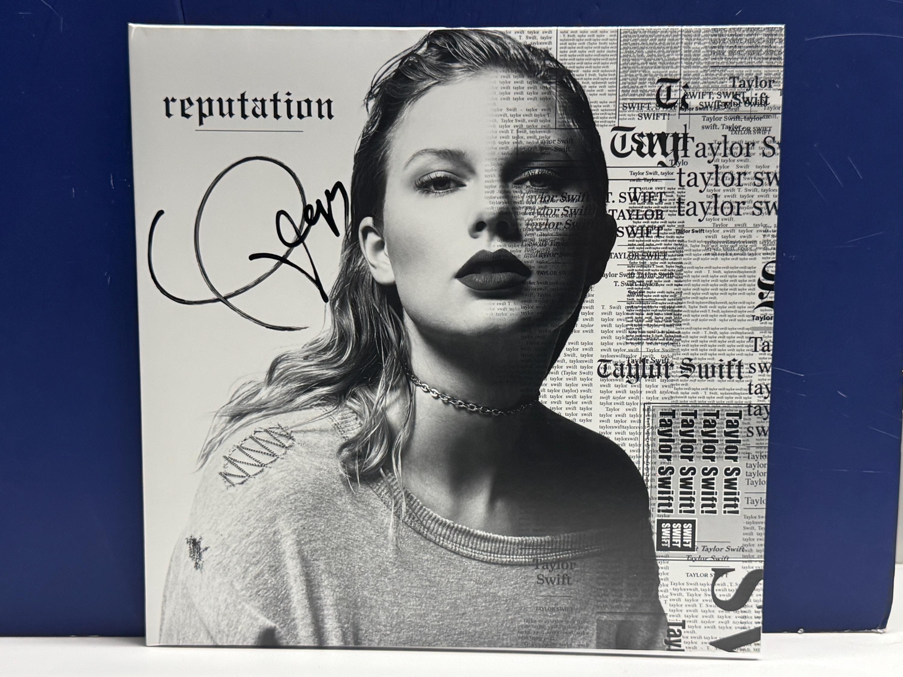 Taylor Swift reputation サインのみ Lot Detail - Taylor Swift Signed 