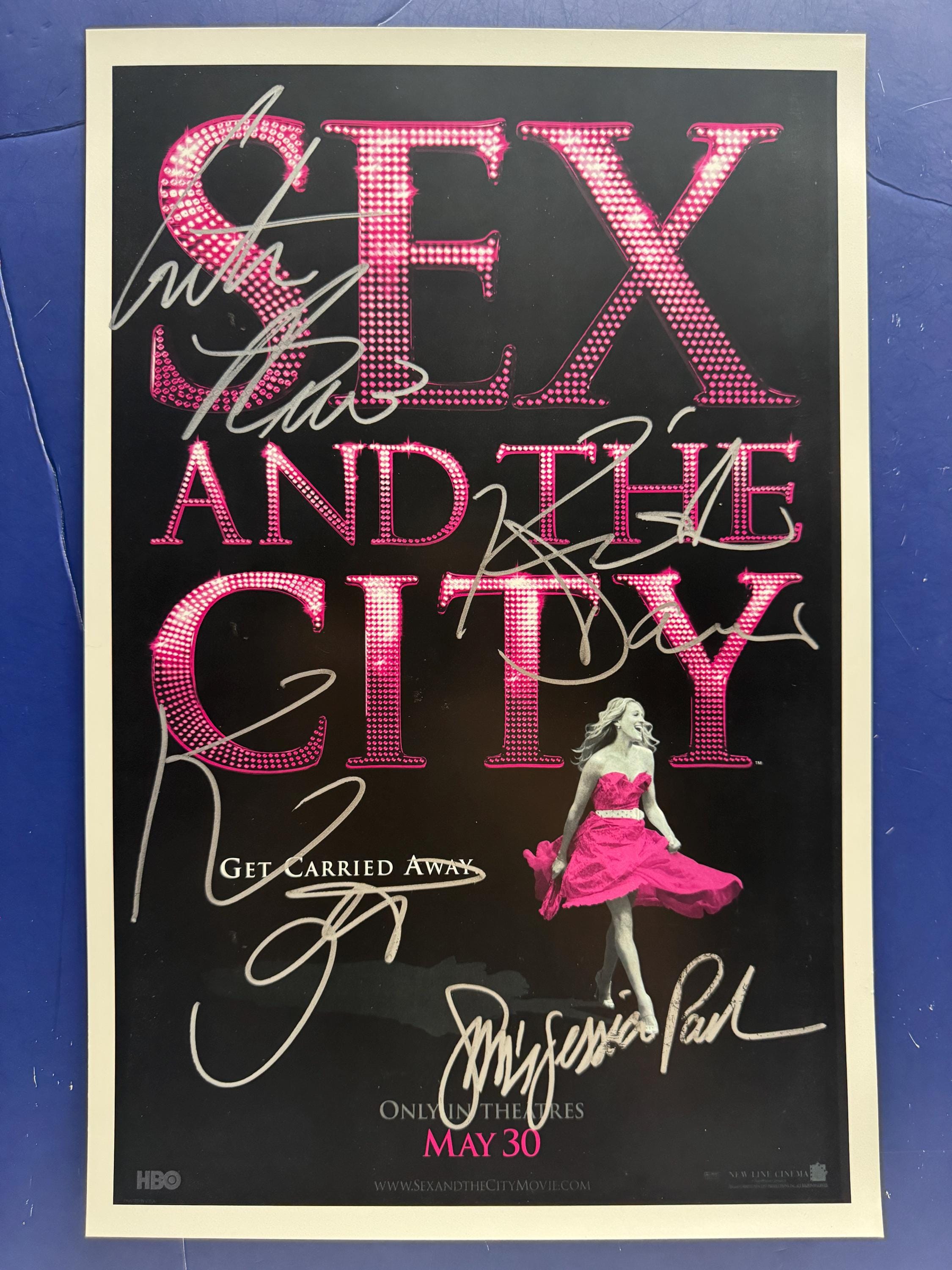 サラジェシカパーカー　サイン入りポスターsex and the city Sex and the City - 4 Cast-members Signed Movie Poster COA