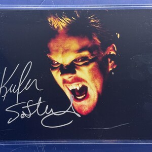 The Lost Boys signerad filmfoto av Kiefer Sutherland COA AUTENTICERAD
