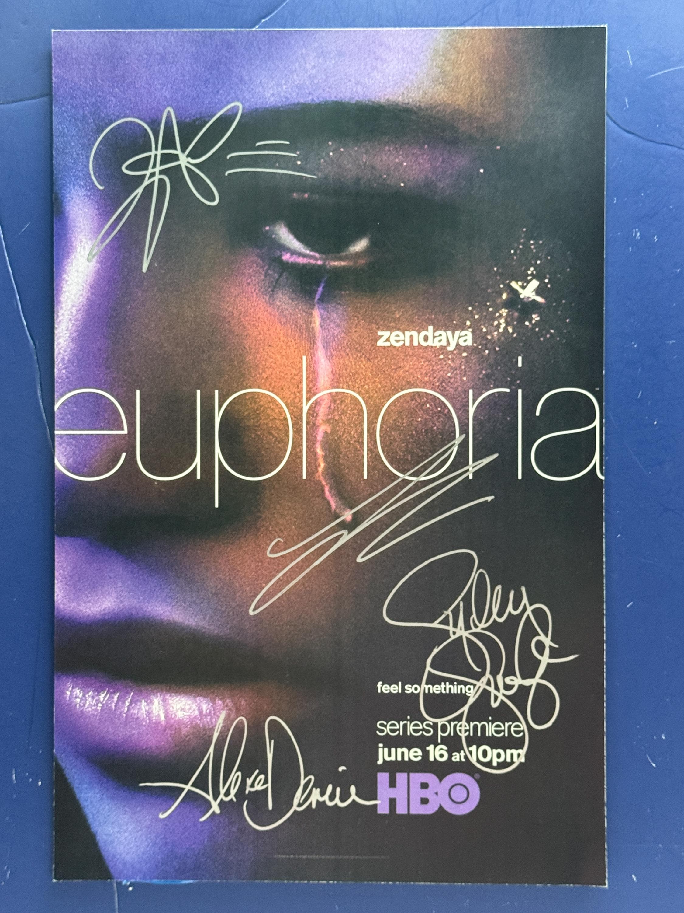 EUPHORIA K-POPタレントカード 8枚セット EUPHORIA - 4 Cast-members Signed Series Poster COA AUTHENTICATED