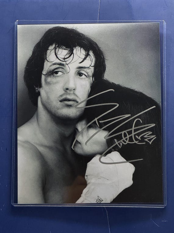 シルヴェスター・スタローン直筆サイン入り2Lサイズ写真…ロッキー