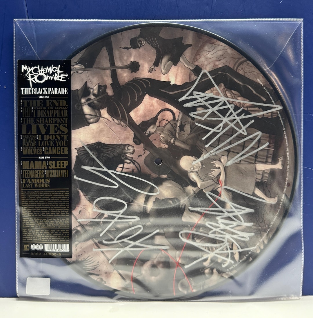My Chemical Romance - the Black Parade - New Signed by Gerard Way