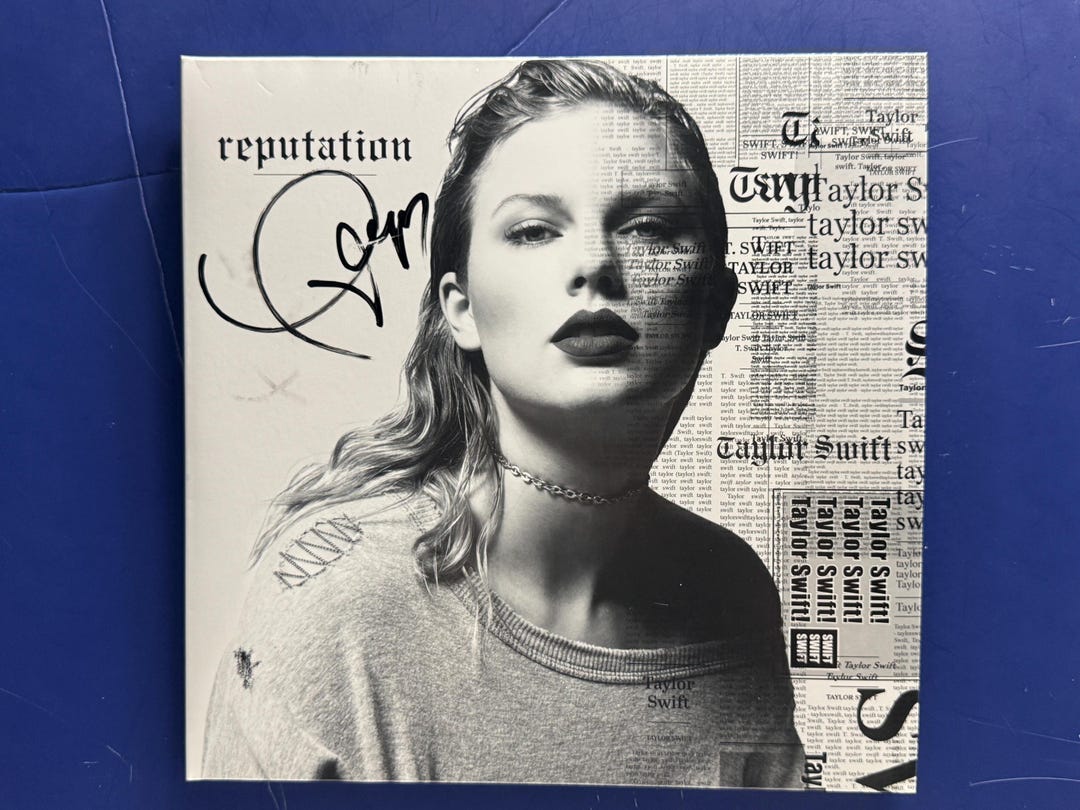 Taylor Swift reputation サインのみ il_1080xN.7413614307_imr7.jpg
