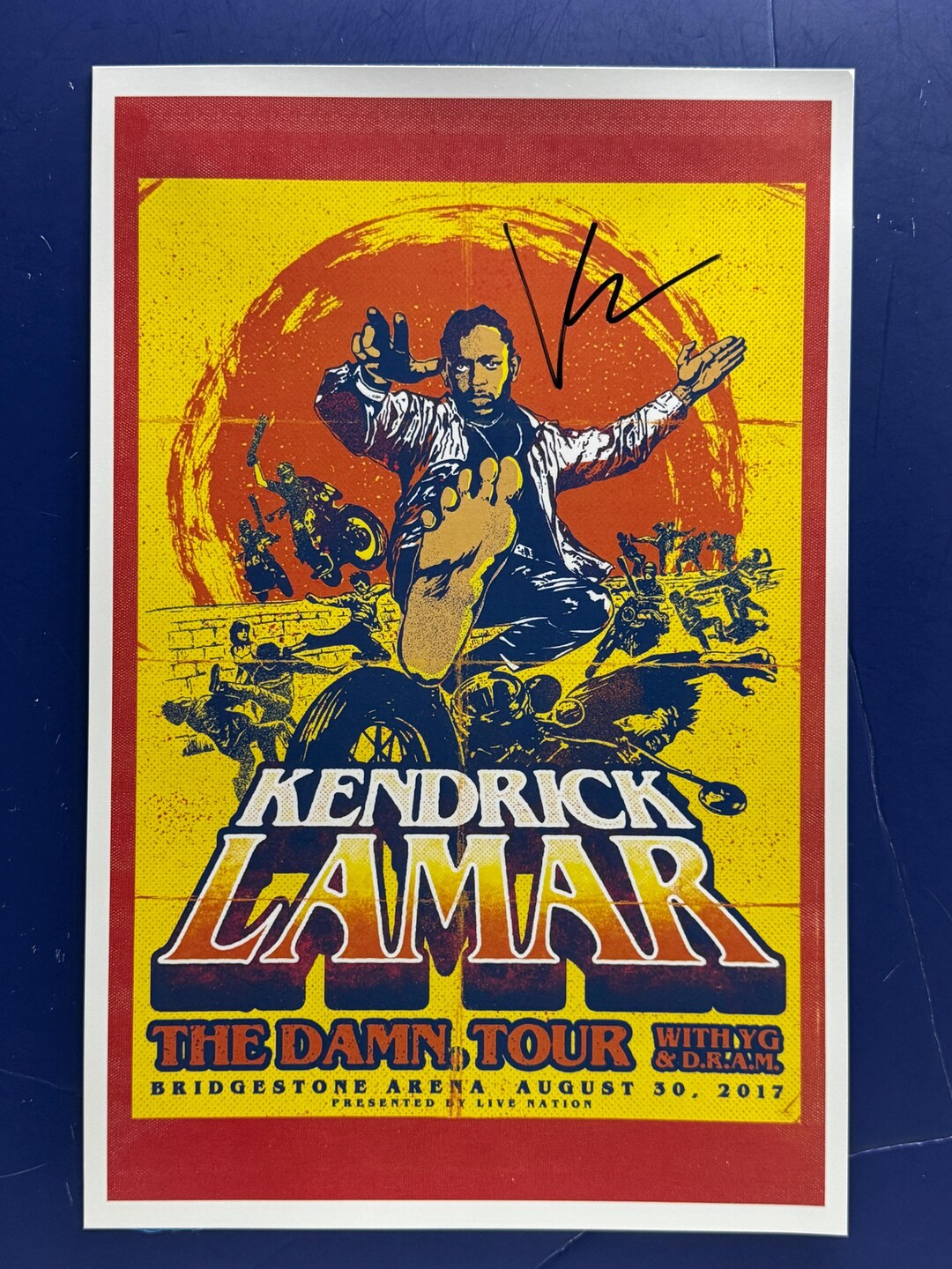 ケンドリック・ラマー - ザ・ダム・ツアー サイン入りミュージック