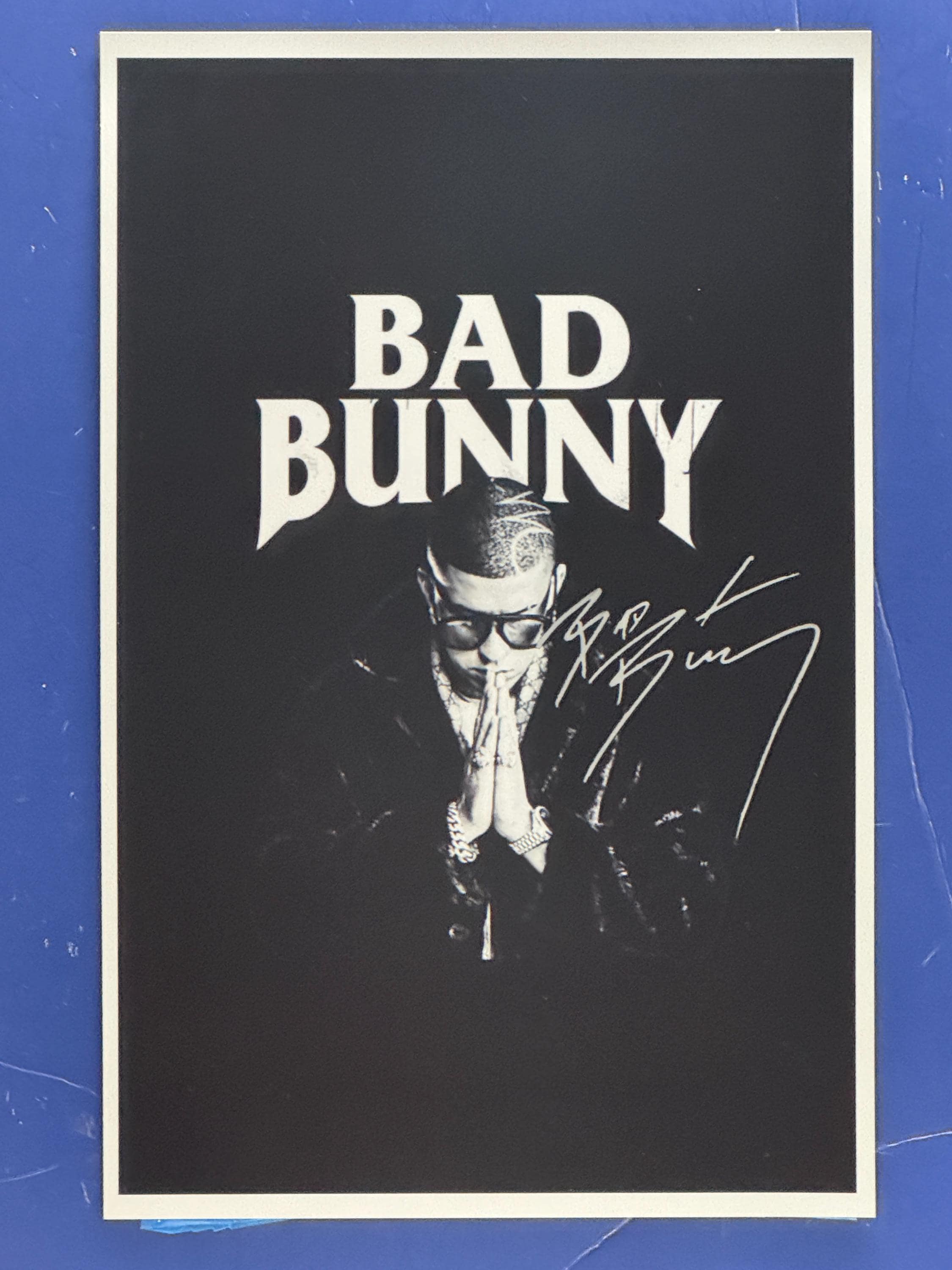 BAD BUNNY ポスター 青 BAD BUNNY - Artist Signed Music Poster Coa AUTHENTICATED - Etsy