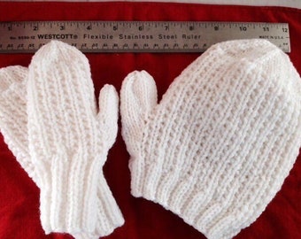 Delivery 2023 - Large mitten from Jan Brett's story The Mitten - Like Jan's Illustrations - small mittens - classroom storytelling aid