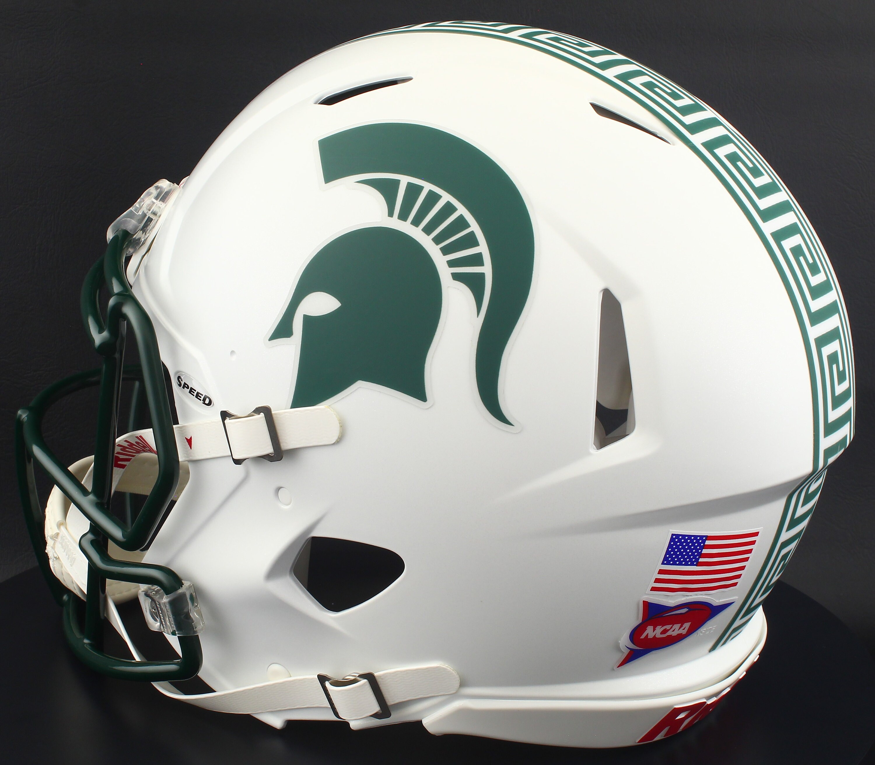 iron man 3 patriot helmet 3D PRINTED (NEW ENGLAND PATRIOTS) peter mckinnon Color:Clear / White (default) 1000+ Cutie Pet-tudies 249834 Giraffe Splits apart and uses